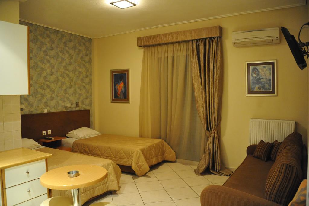 Ceragio Hotel & Apartments Tripoli Bagian luar foto