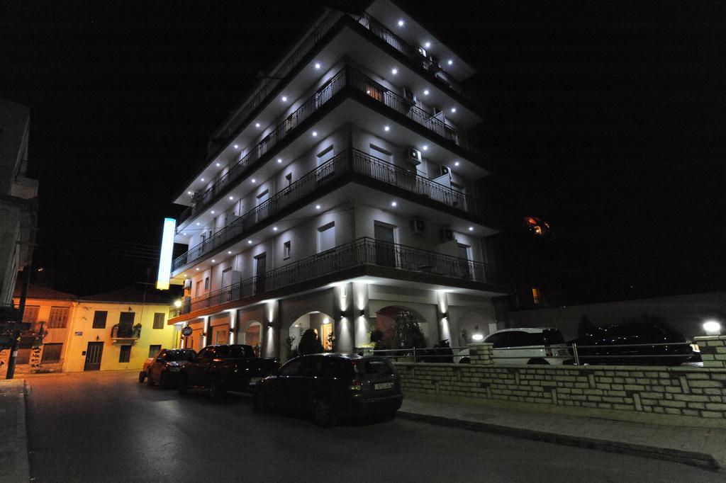 Ceragio Hotel & Apartments Tripoli Bagian luar foto