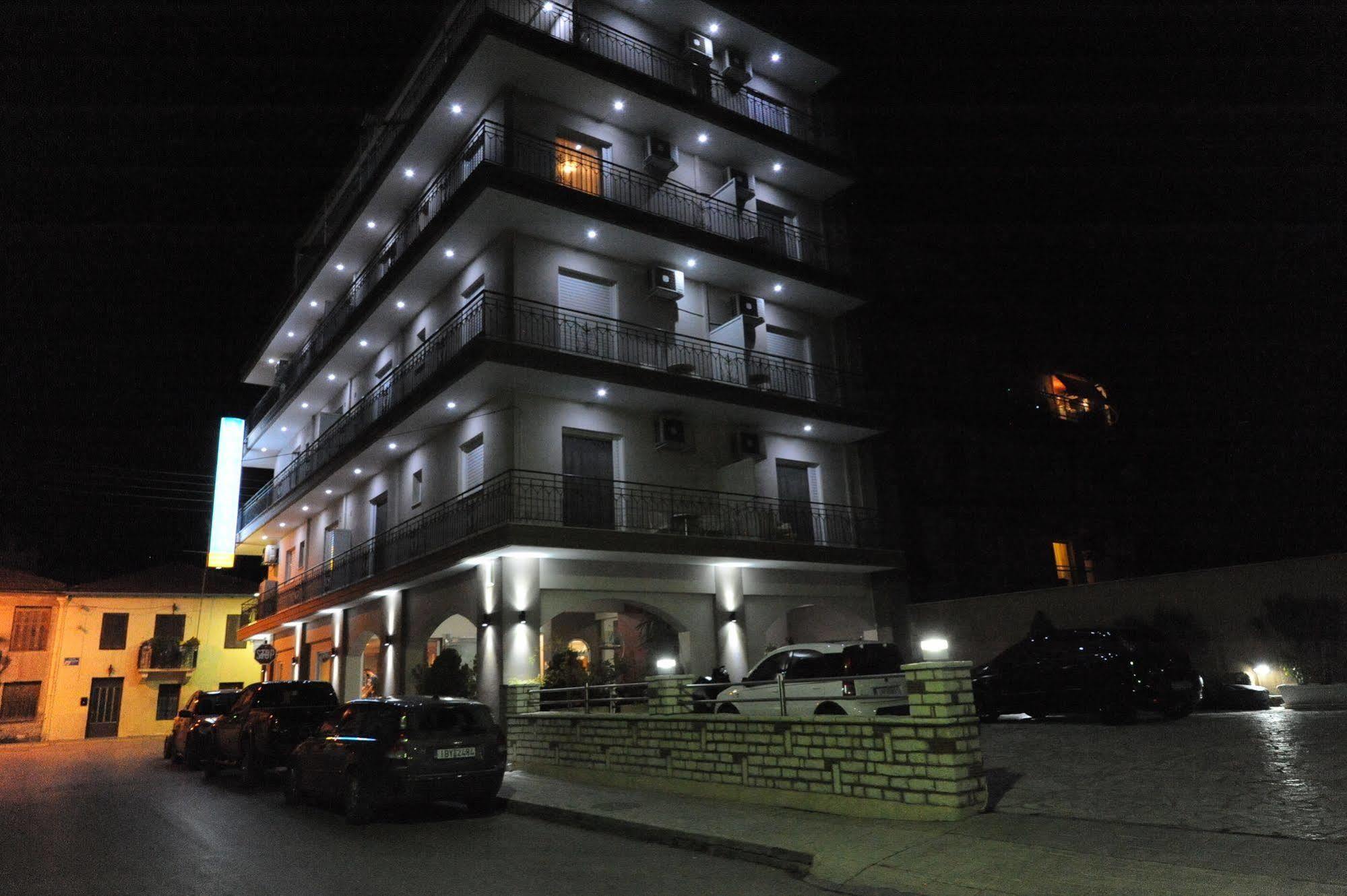 Ceragio Hotel & Apartments Tripoli Bagian luar foto